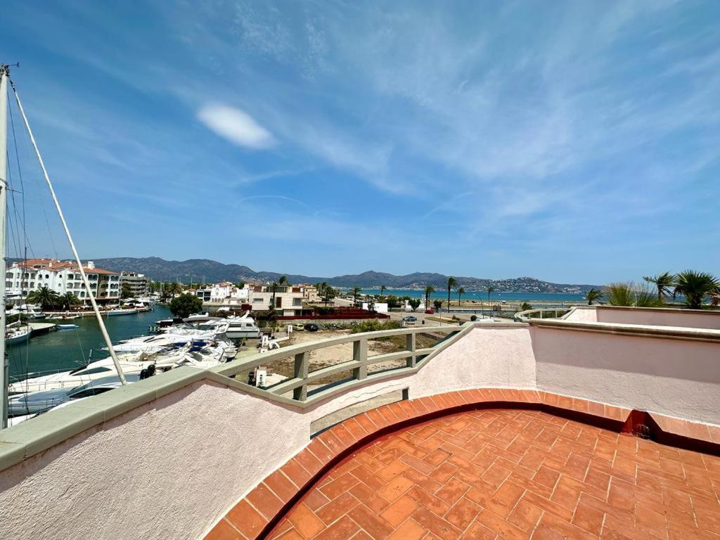 Cargols De Mar Villa Empuriabrava Eksteriør billede
